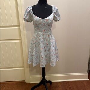 City Vibe Floral Puff Sleeve Dress